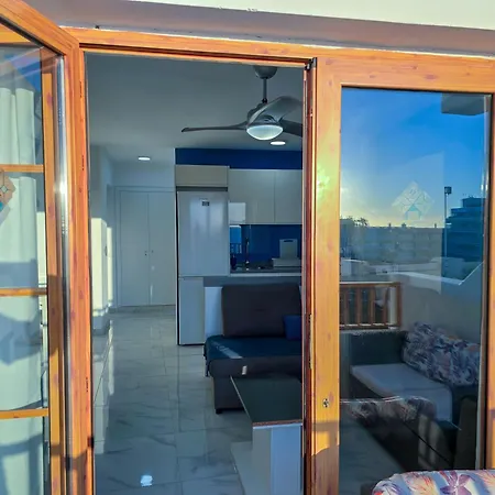 דירה Aqua Sun Geranios By Helloapartments *