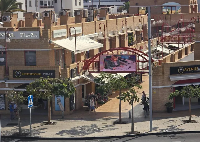 Aqua Sun Geranios By Helloapartments Daire