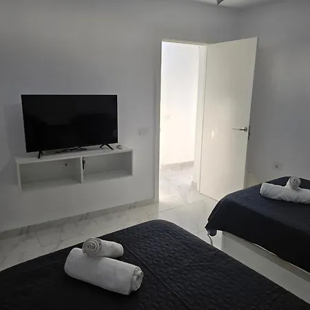 Apartment Aqua Sun Geranios By Helloapartments Costa Adeje (Tenerife)