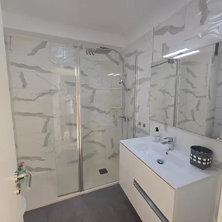 Appartement Aqua Sun Geranios By Helloapartments *