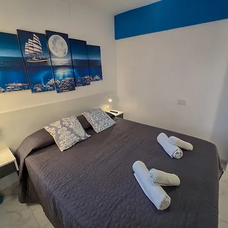 Aqua Sun Geranios By Helloapartments Appartement