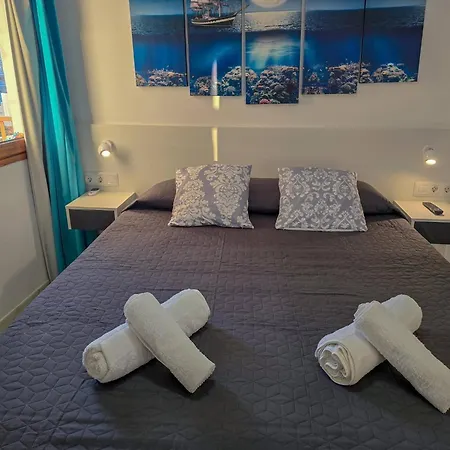 Appartement Aqua Sun Geranios By Helloapartments *